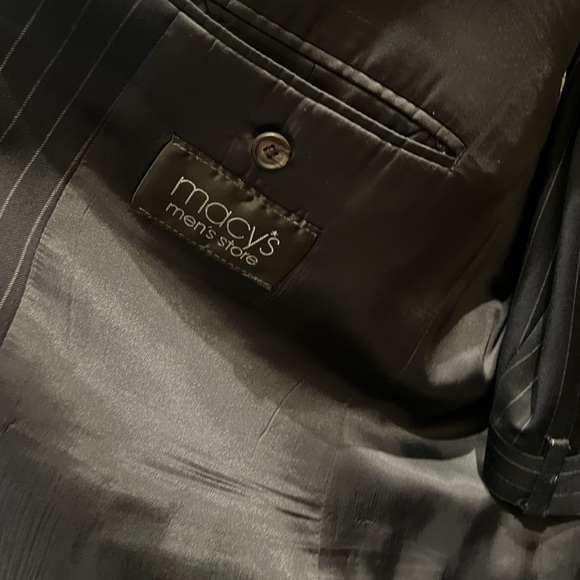 Suit Ralph Lauren Jacket and Pant. Navy blue color. Pants size 36, jacket 46R - Picture 4 of 10